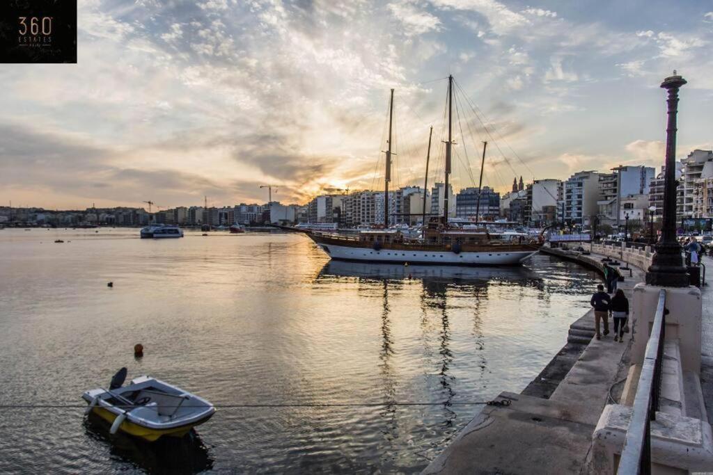 A Lovely 3 Bedroom, 3 Baths In The Centre Of By 360 Estates Apartment Gzira