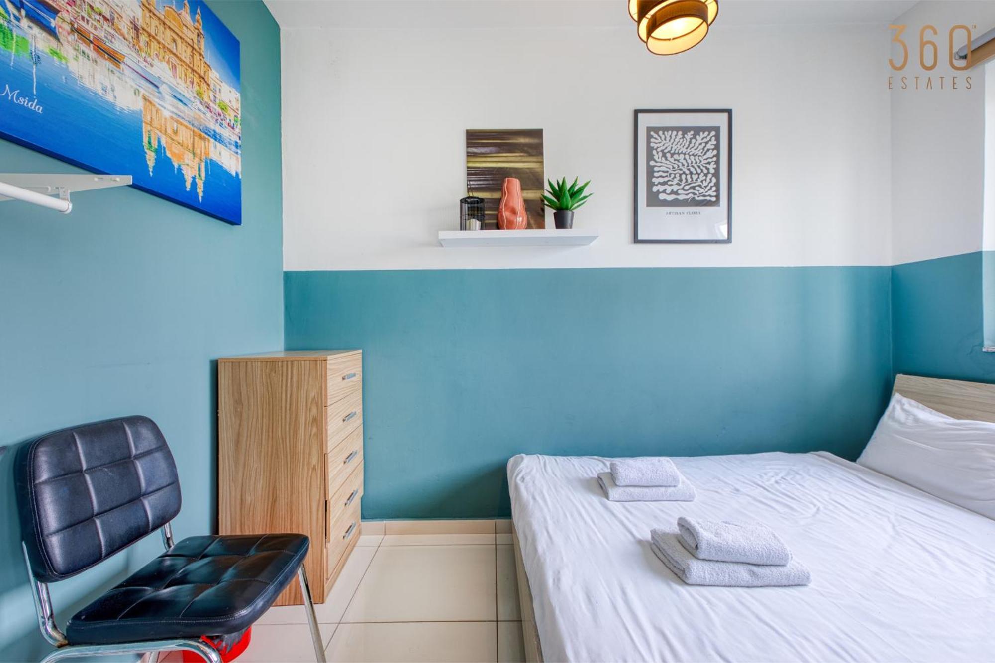 A Lovely 3 Bedroom, 3 Baths In The Centre Of By 360 Estates *