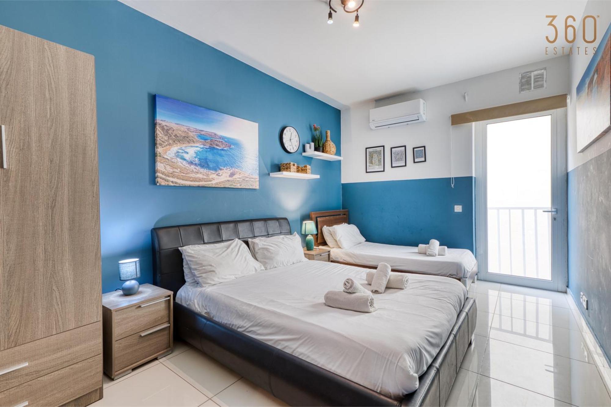 A Lovely 3 Bedroom, 3 Baths In The Centre Of By 360 Estates Apartment