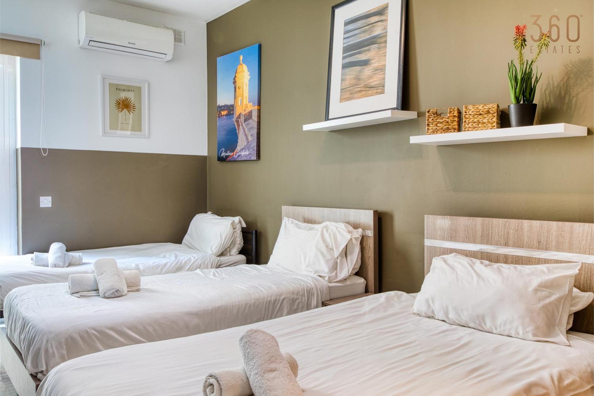 A Lovely 3 Bedroom, 3 Baths In The Centre Of By 360 Estates