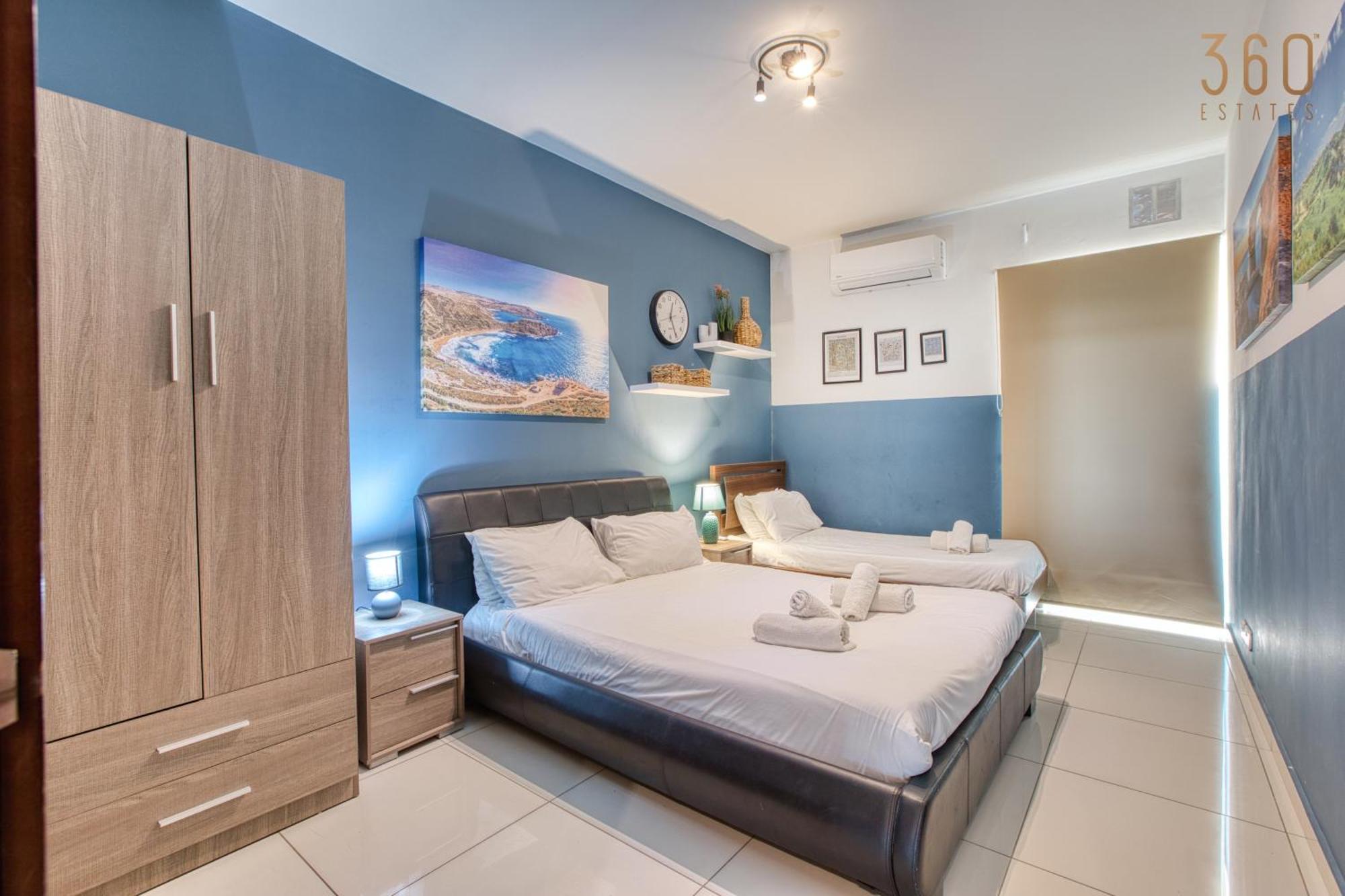 A Lovely 3 Bedroom, 3 Baths In The Centre Of By 360 Estates *
