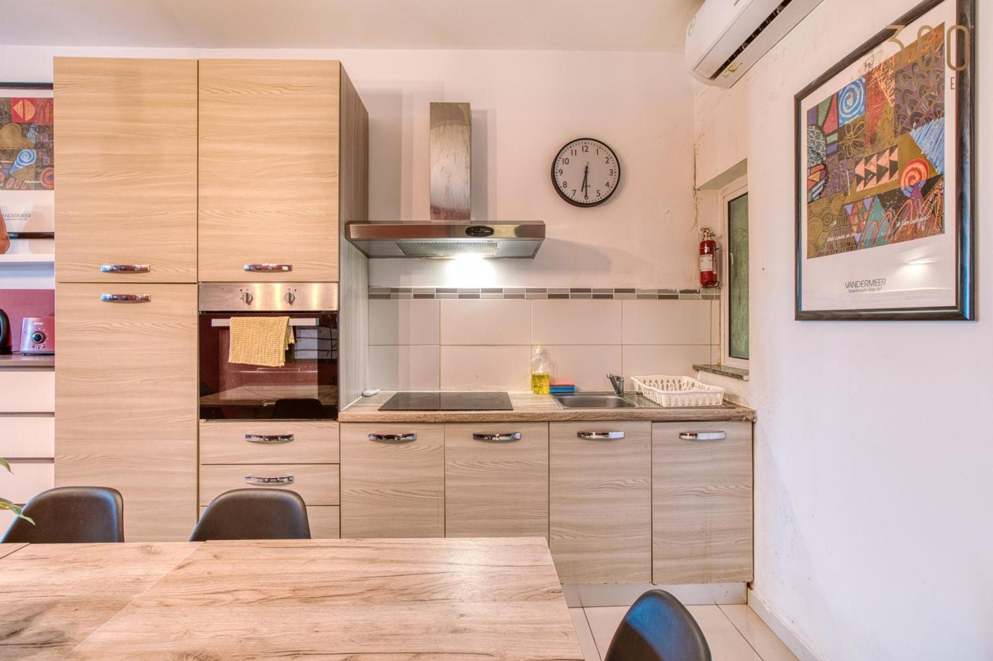Apartment A Lovely 3 Bedroom, 3 Baths In The Centre Of By 360 Estates Gzira