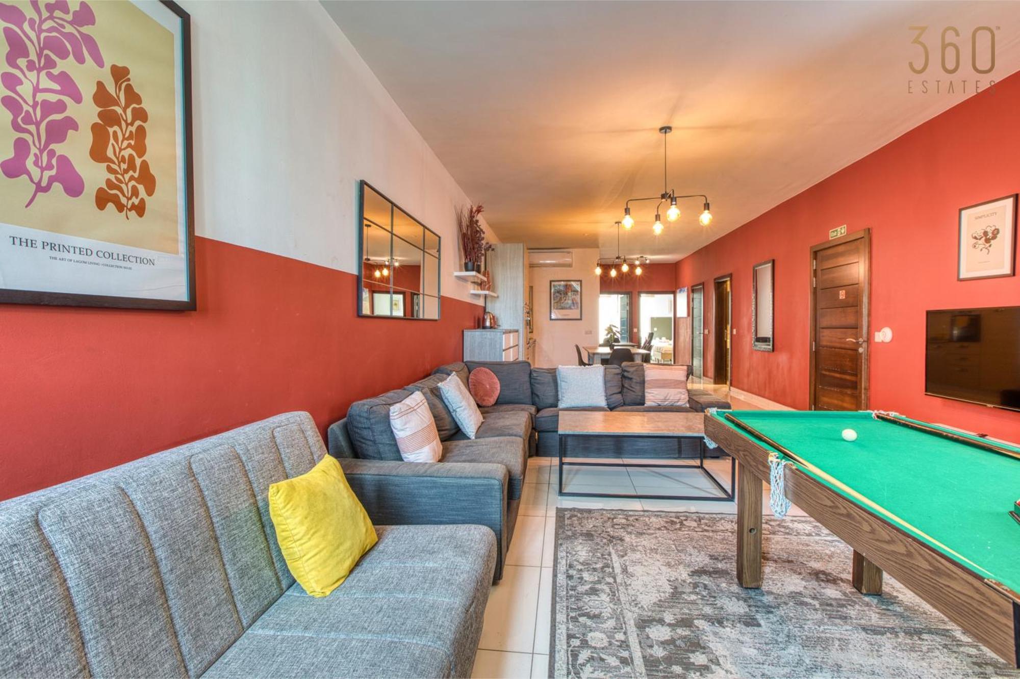 A Lovely 3 Bedroom, 3 Baths In The Centre Of By 360 Estates *